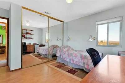 30881 Pawnee Road, Lucerne Valley, CA 92356 - Photo 11