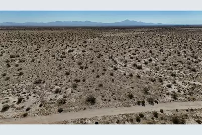 745 White Bird Road, Adelanto, CA 92301 - Photo 9