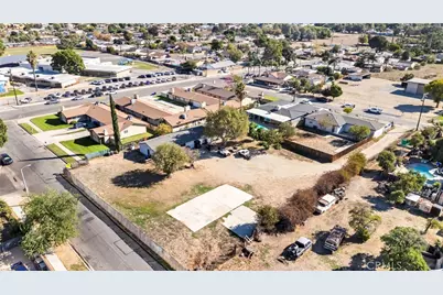 18264 Pine, Fontana, CA 92335 - Photo 35