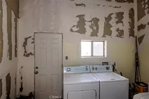 45985 Cottonwood Rd, Newberry Springs, CA 92365 - Photo 9