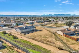 22186 Pahute, Apple Valley, CA 92308 - Photo 39