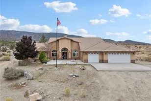 10160 Pineview Rd, Pinon Hills, CA 92372 - Photo 1