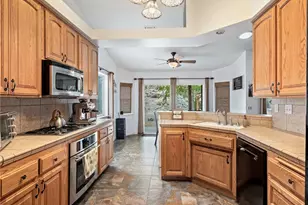 10160 Pineview Rd, Pinon Hills, CA 92372 - Photo 11