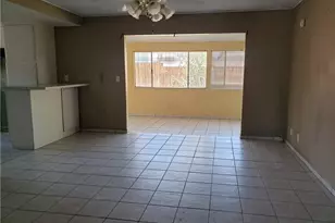 2065 Barcelona, Barstow, CA 92311 - Photo 5