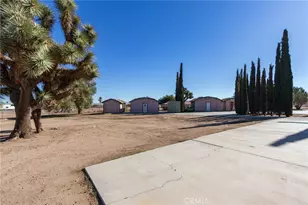 10731 Anaconda Ave, Oak Hills, CA 92344 - Photo 57