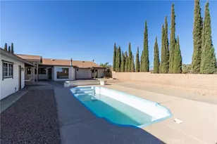 10731 Anaconda Ave, Oak Hills, CA 92344 - Photo 47