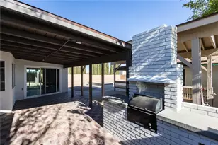 10731 Anaconda Ave, Oak Hills, CA 92344 - Photo 39