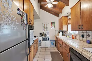 2046 Thrush, Wrightwood, CA 92397 - Photo 19