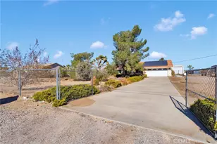 10834 Mono, Victorville, CA 92392 - Photo 3