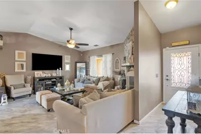 10834 Mono, Victorville, CA 92392 - Photo 5
