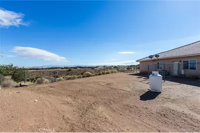 8605 Cantel Court, Oak Hills, CA 92344 - Photo 53