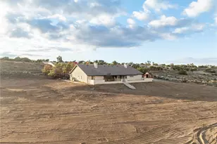 8135 Winmar, Hesperia, CA 92344 - Photo 7