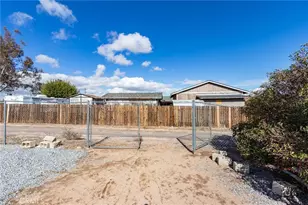 18724 Danbury, Hesperia, CA 92345 - Photo 55