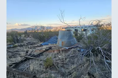 411 Powerline Rd., Lucerne Valley, CA 92356 - Photo 7