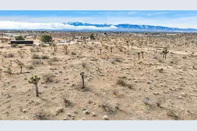 12435 Acanthus Street, Phelan, CA 92371 - Photo 9