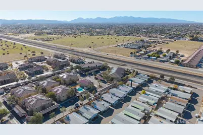 9161 Santa Fe #63, Hesperia, CA 92345 - Photo 25