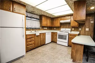 13829 Riviera, Victorville, CA 92395 - Photo 9