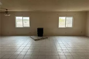 38333 E End, Lucerne Valley, CA 92356 - Photo 11