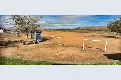 22974 Standing Rock, Apple Valley, CA 92307 - Photo 47