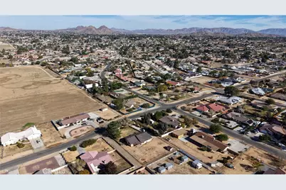 18891 Shoshonee Road, Apple Valley, CA 92307 - Photo 27