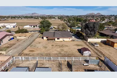 18891 Shoshonee Road, Apple Valley, CA 92307 - Photo 29