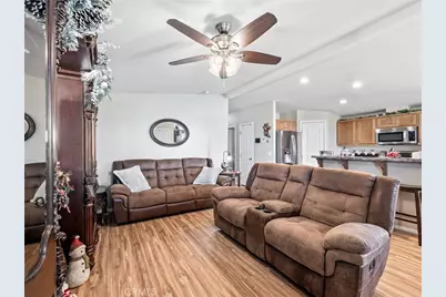 13393 Mariposa Rd, #211, Victorville, CA 92395 - Photo 5