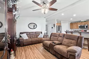 13393 Mariposa Rd, Victorville, CA 92395 - Photo 5