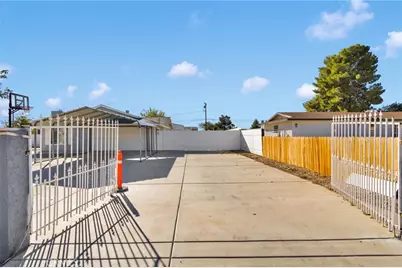 14625 Coalinga, Victorville, CA 92392 - Photo 3