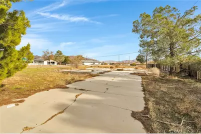 16693 Navajo, Apple Valley, CA 92307 - Photo 5