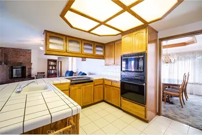 14032 Tioga Street, Oak Hills, CA 92344 - Photo 9