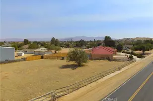 9322 Candlelight St, Apple Valley, CA 92308 - Photo 11