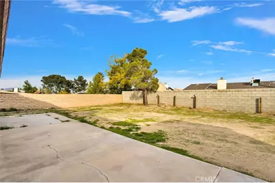 12851 Desert Creek, Victorville, CA 92395 - Photo 31