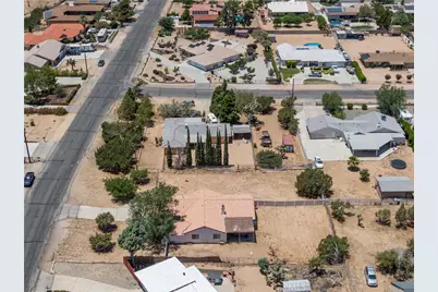 18146 Orange, Hesperia, CA 92345 - Photo 41