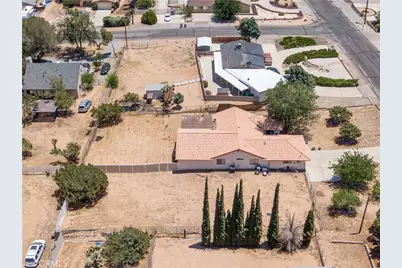 18146 Orange, Hesperia, CA 92345 - Photo 35