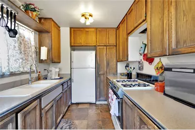 11121 Oakwood, Hesperia, CA 92345 - Photo 13