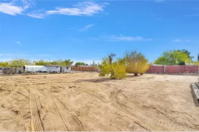 11121 Oakwood, Hesperia, CA 92345 - Photo 21