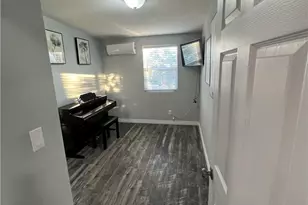 20240 Juniper, Apple Valley, CA 92308 - Photo 5