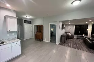 20240 Juniper, Apple Valley, CA 92308 - Photo 13