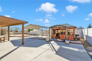 15889 Mojave, Hesperia, CA 92345 - Photo 35