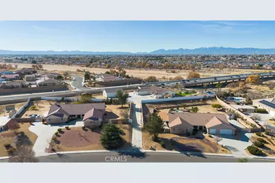 18785 Sahale, Apple Valley, CA 92307 - Photo 69