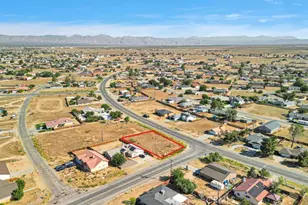 20525 Airway Blvd, California City, CA 93505 - Photo 1