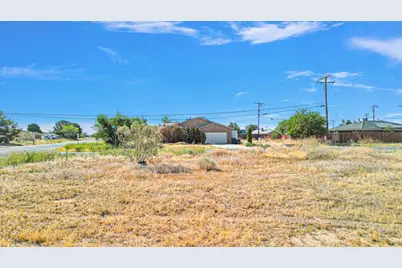 20525 Airway Boulevard, California City, CA 93505 - Photo 9