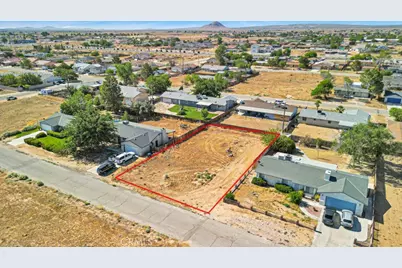 9424 Walpole Avenue, California City, CA 93505 - Photo 9