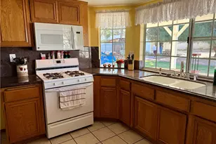 14372 Woodland Dr, Victorville, CA 92395 - Photo 15