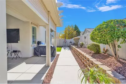 11166 Avonlea, Apple Valley, CA 92308 - Photo 35
