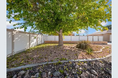 13826 Wawona, Apple Valley, CA 92307 - Photo 35