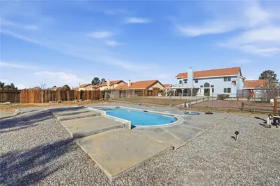 20592 Mockingbird Avenue, Apple Valley, CA 92308 - Photo 3