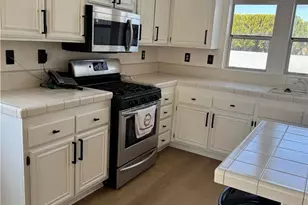 20592 Mockingbird Ave, Apple Valley, CA 92308 - Photo 15