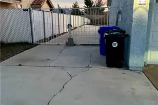 20592 Mockingbird Ave, Apple Valley, CA 92308 - Photo 13