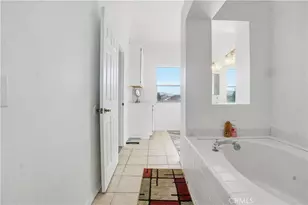 20592 Mockingbird Ave, Apple Valley, CA 92308 - Photo 17